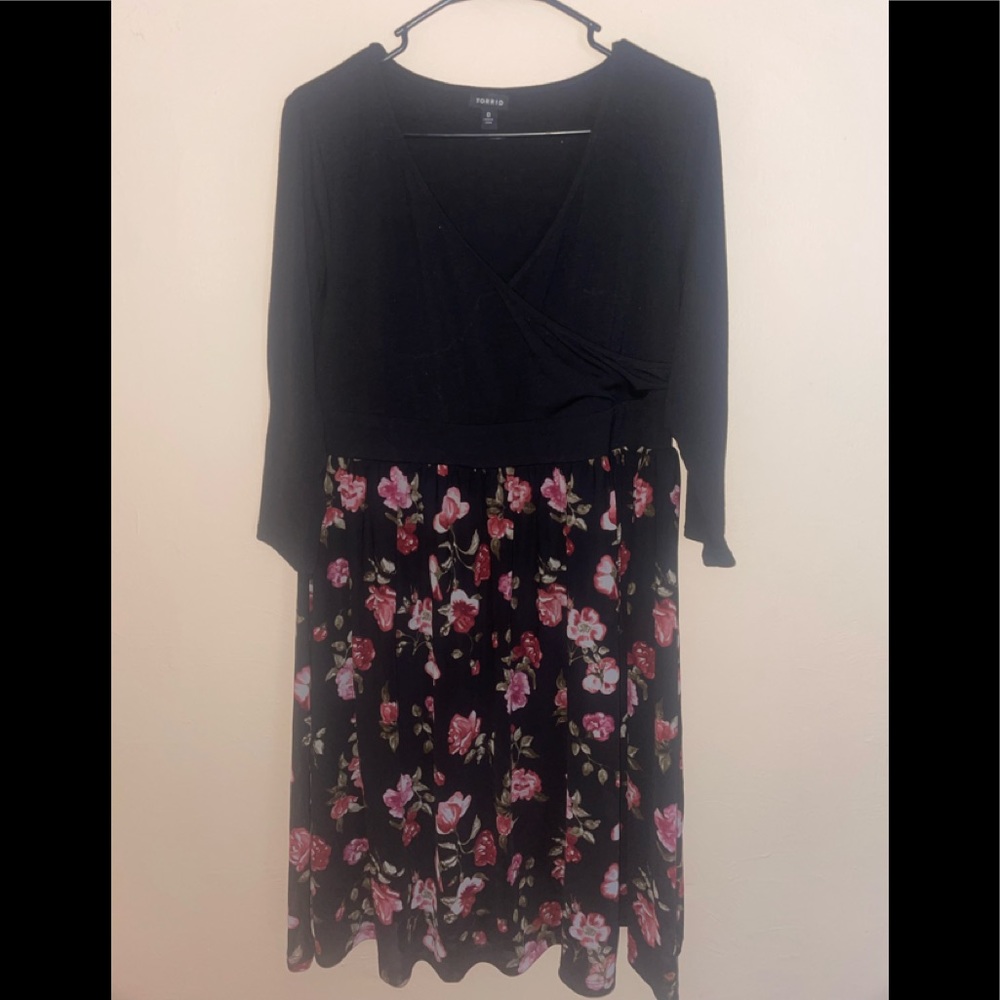 Torrid Black and Floral Dress Size Large